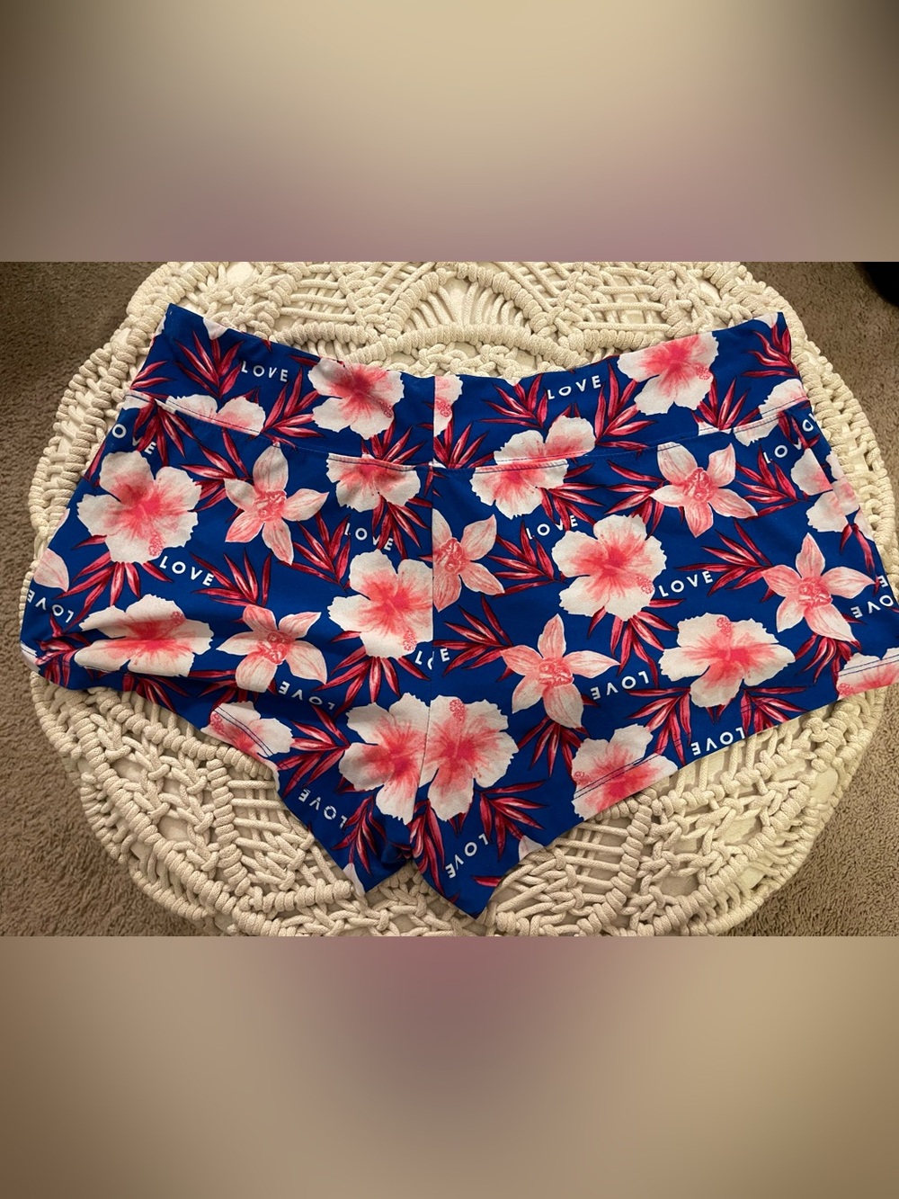 No Boundaries Floral Love Stretchy Shorts - Size L (11-13)